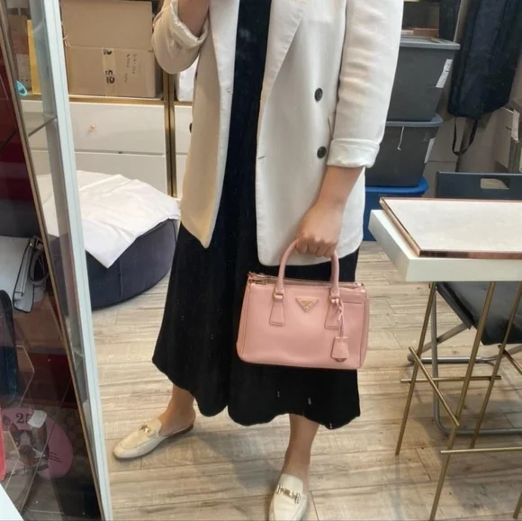 Prada Saffiano Tote - Picture 6 of 17